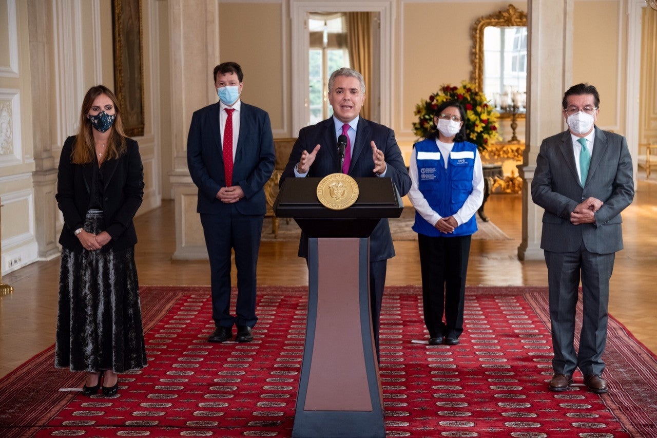  Presidente de Colombia,  Iván Duque anuncia el arribo de las vacunas contra COVID-19.
