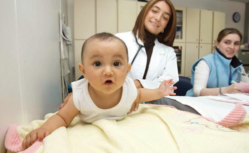 El Sistema de Protección Social en Salud brinda cobertura a mujeres  embarazadas menores de edad., Comisión Nacional de Protección Social en  Salud, Gobierno
