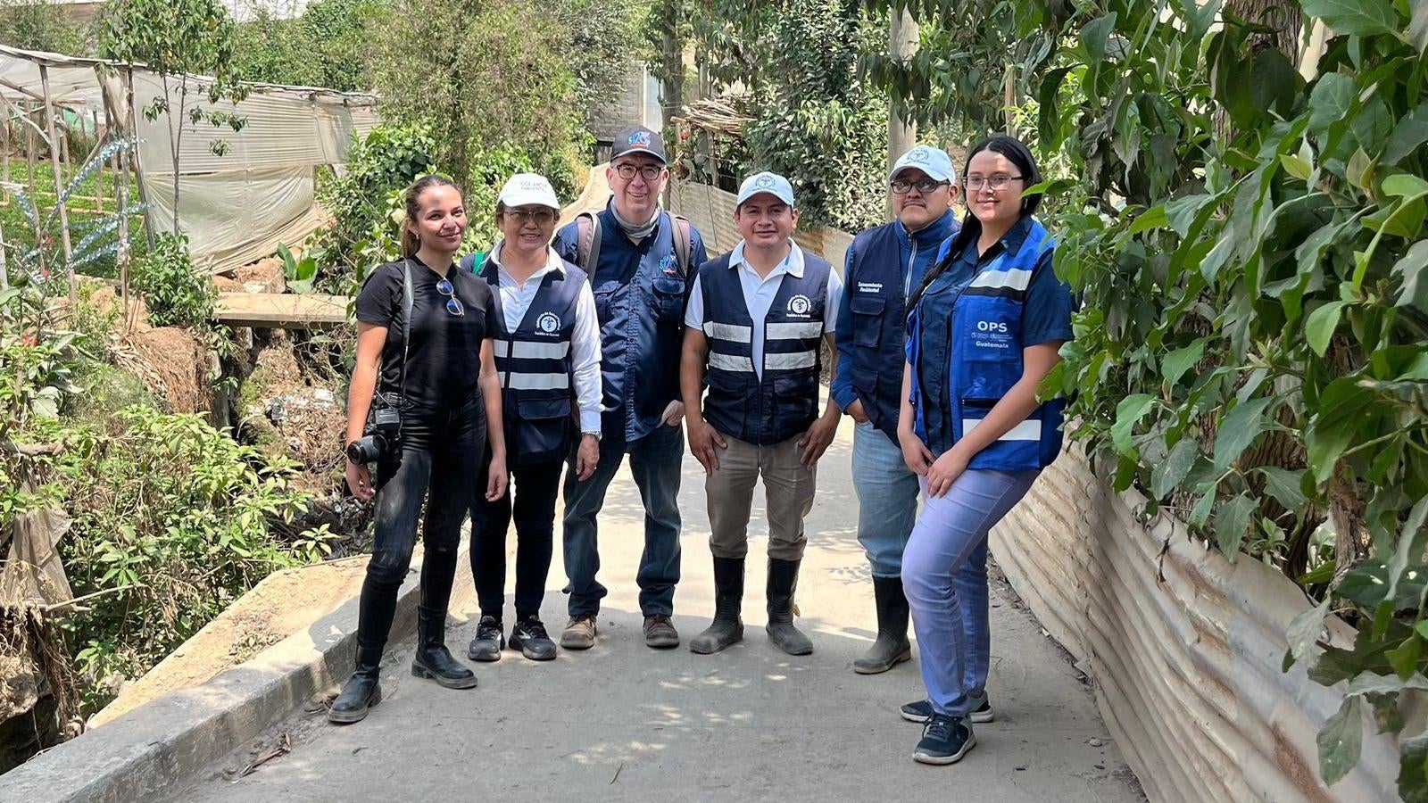 Equipo de Vigilancia Ambiental del Ministerio de Salud Pública y Asistencia Social y personal de OPS/OMS Guatemala. 