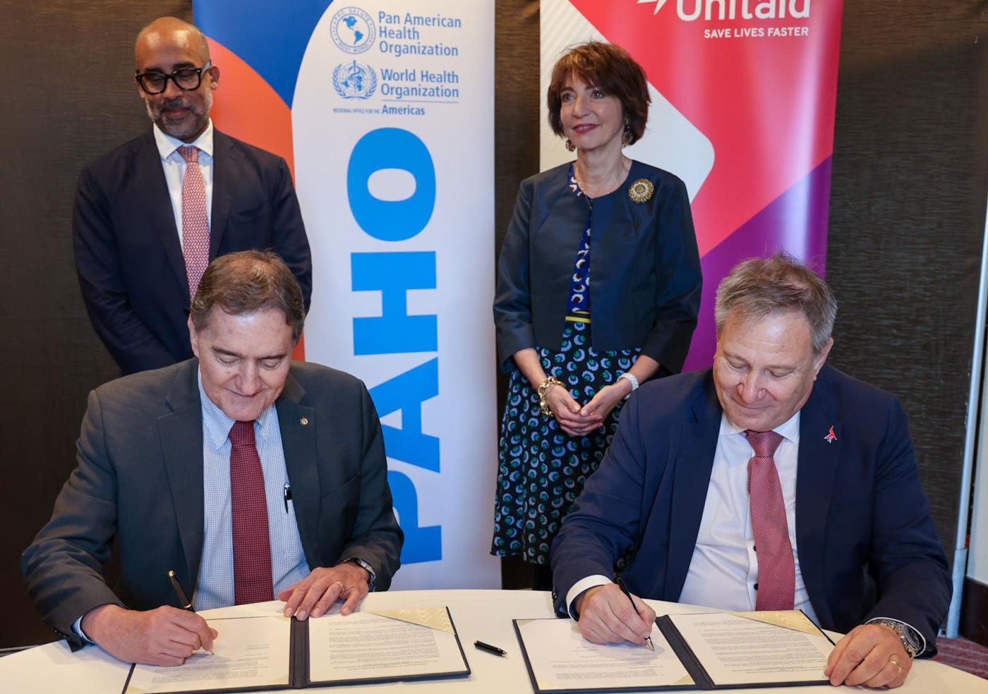 PAHO and Unitaid signed agreement that includes includes, among others the mobilization of partners and resources to scale up access to global health innovations and affordable and quality-assured health commodities, as well as to support the local manufacturing of health technologies.