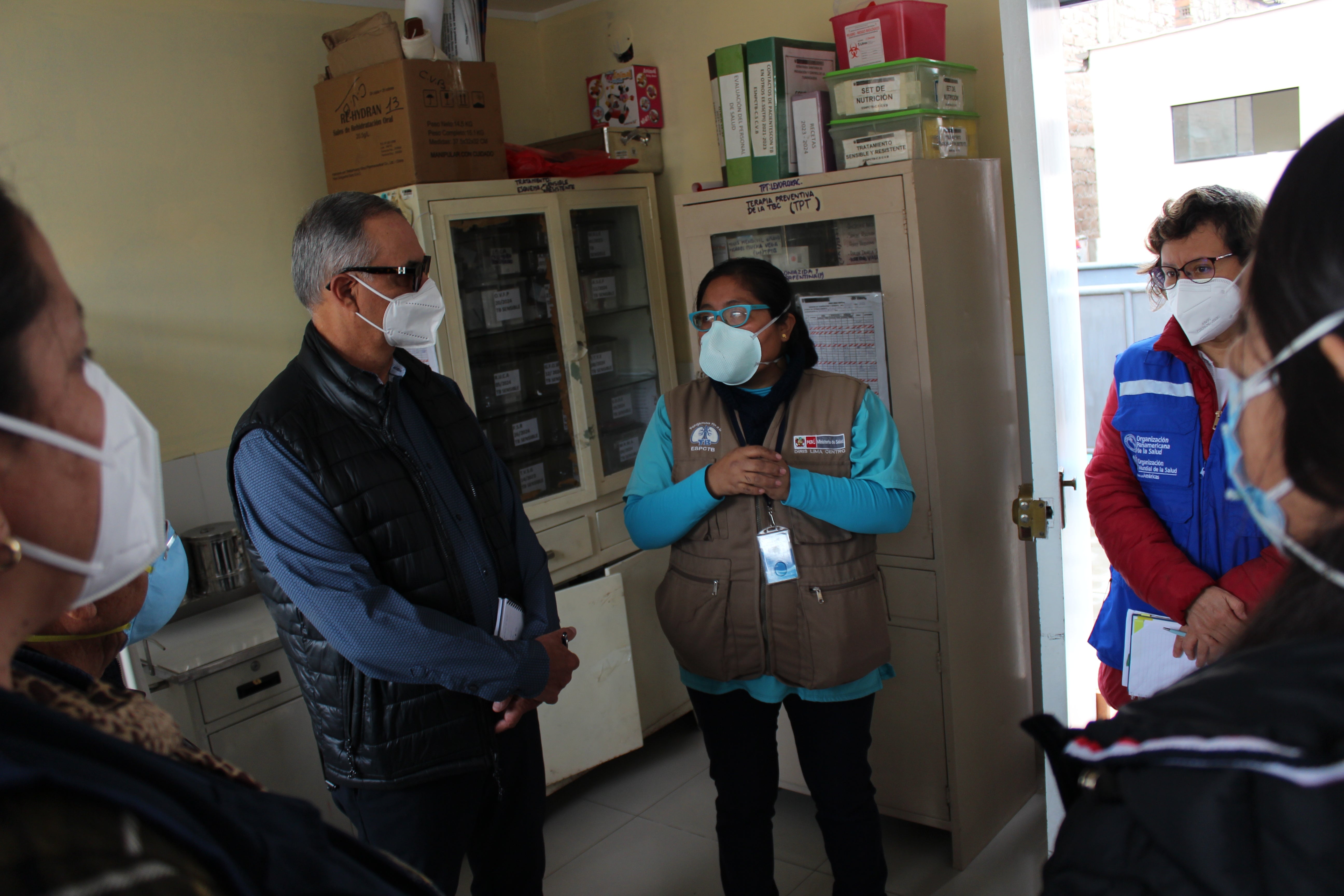 OPS / Luz Rospigliosi || Comité Luz Verde de la OPS visita el Centro de Salud Conde de la Vega (Lima).