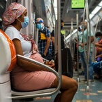 Embarazada-en-metro-CLAP