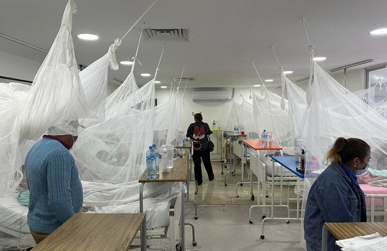 sala de estabilización de dengue en Honduras