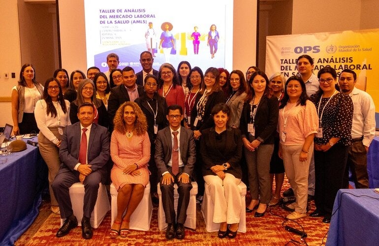 Participantes en el Taller de Análisis del Mercado Laboral de la Salud para CA y República Dominicana