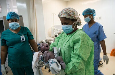 newborn-hospital-setting