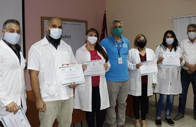 Participantes con certificados del curso