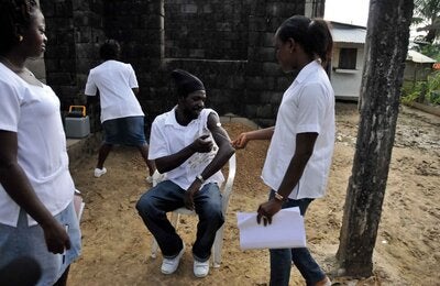 © OPS/OMS Surinam | 2010. Semana de la vacunación en las Américas.