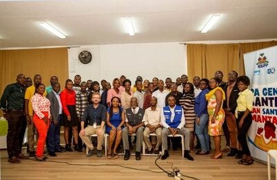 Photo de Groupe de la Formation avec les journalistes - OPS/OMS Haiti