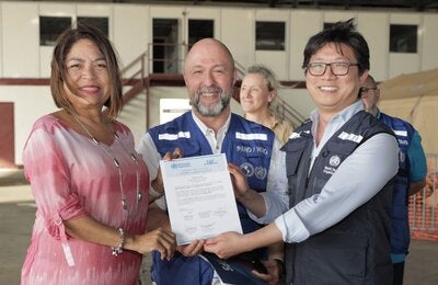 Entrega de certificación a la CSS - El hospital modular de la CSS ha obtenido la certificación internacional como Equipo Médico de Emergencia (EMT) Tipo 1 fijo.