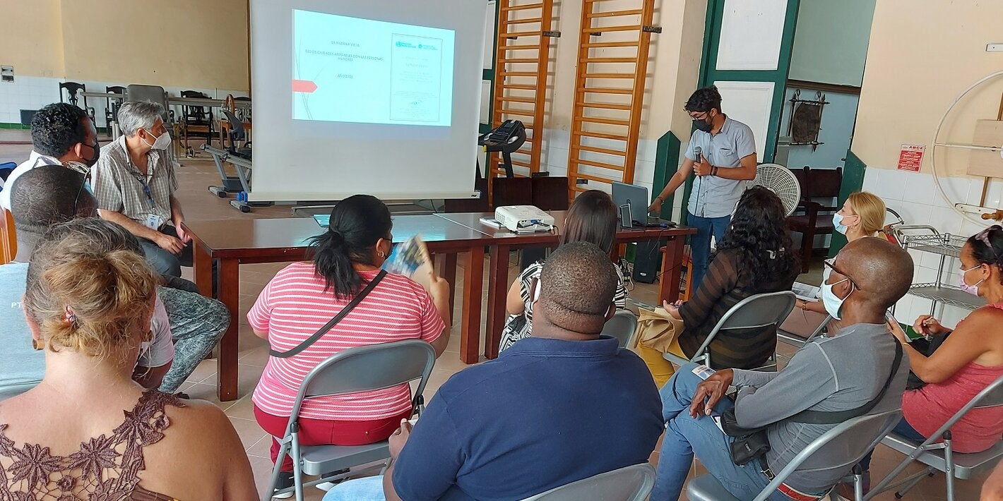 Participantes en evento por inclusión de Habana Vieja en Red Mundial de Ciudades Amigable con las Personas Mayores 
