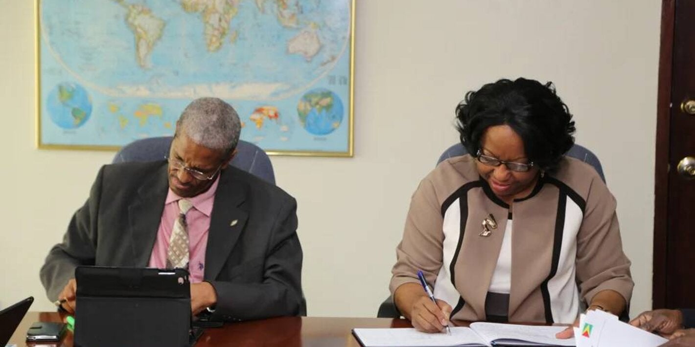 PAHO Director Dr Carissa F. Etienne met in Guyana with Dr Douglas Slater, CARICOM Assistant Secretary-General and team to discuss important health issues in the Region, like the burden of NCDs and the CARICOM initiative Every Caribbean Women, Every Caribbean Child.