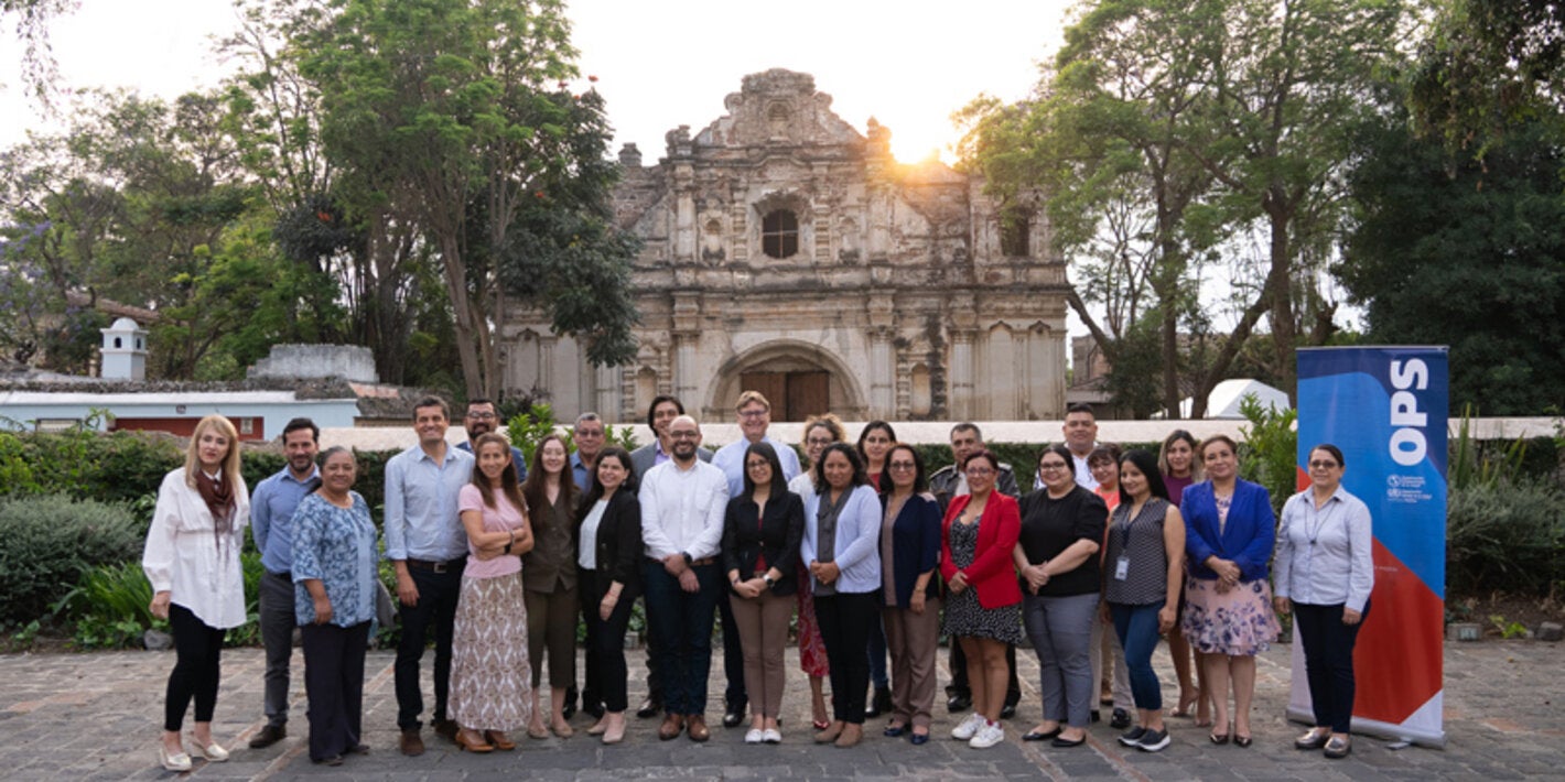 La OPS/OMS fortalece la preparación y respuesta a epidemias y pandemias por patógenos respiratorios en Guatemala con la realización del ejercicio de simulación del Plan Nacional de Despliegue y Vacunación.