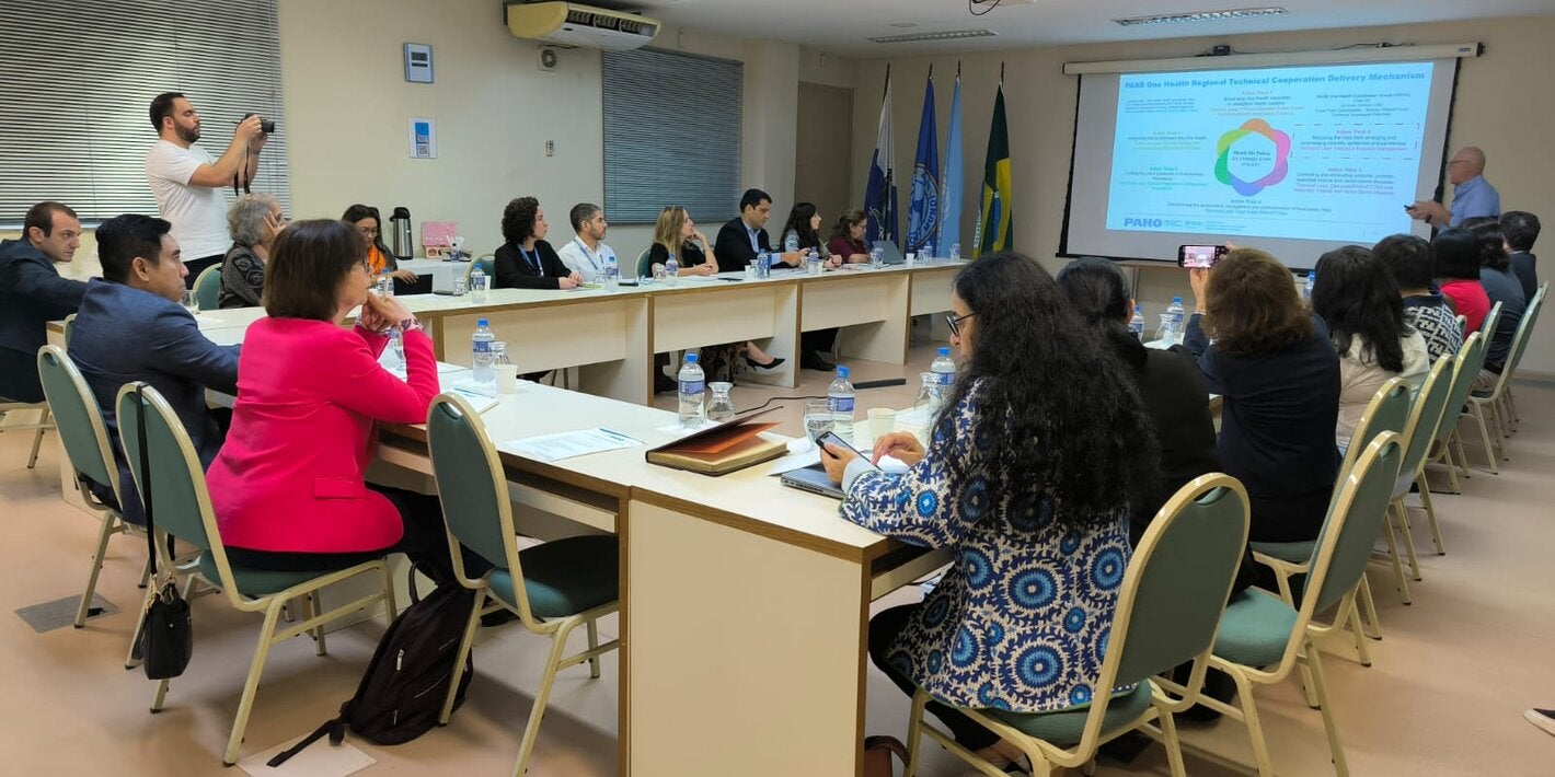 Visita a PANAFTOSA de representantes de la OMSA, OMS, UNEP y FAO