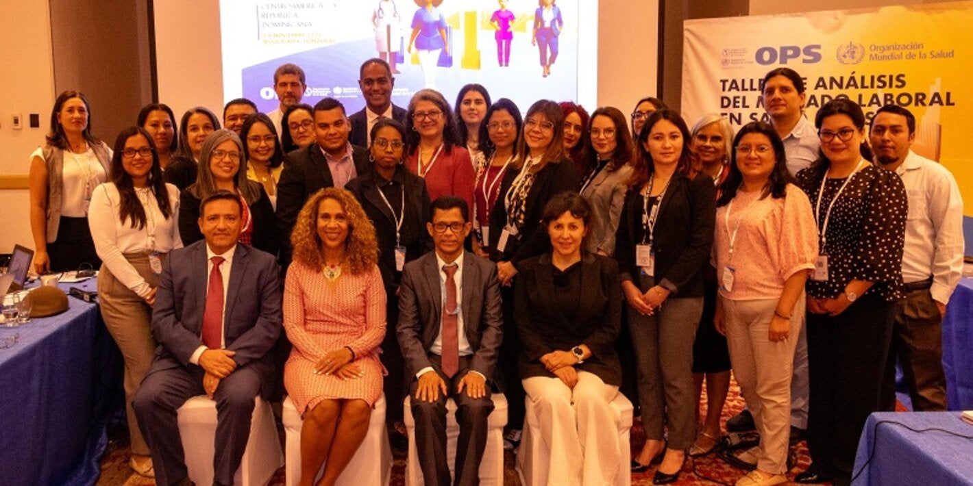 Participantes en el Taller de Análisis del Mercado Laboral de la Salud para CA y República Dominicana