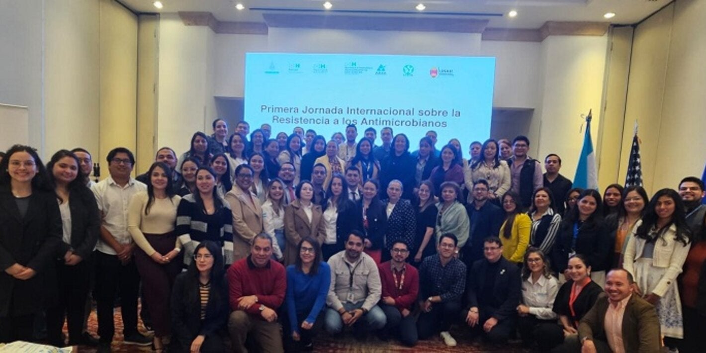 Participantes en Jornada Internacional sobre Resistencia Antimicrobiana