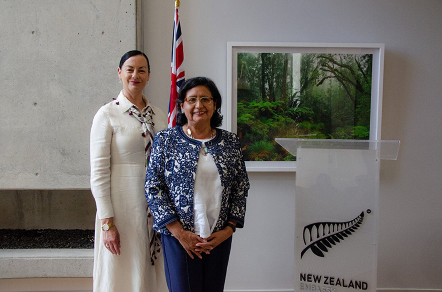  Embajada de Nueva Zelandia en Colombia y PWR Colombia
