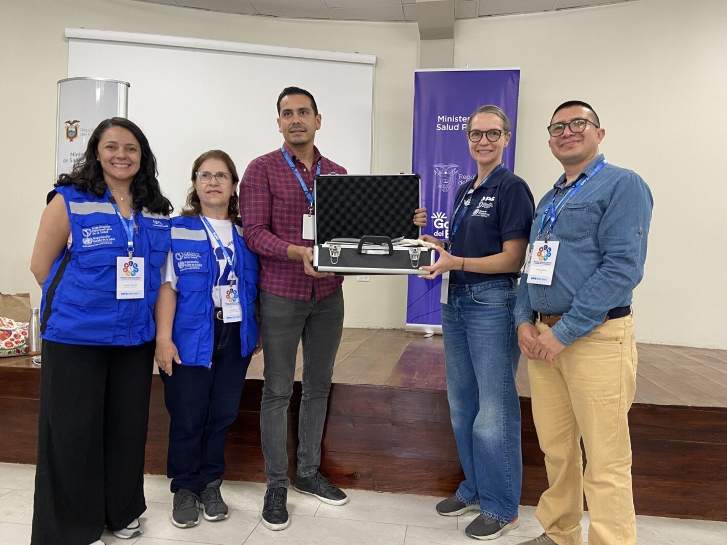 OPS/OMS dona equipos y brinda capacitaciones para tratamientos locales de la leishmaniasis cutánea en Ecuador