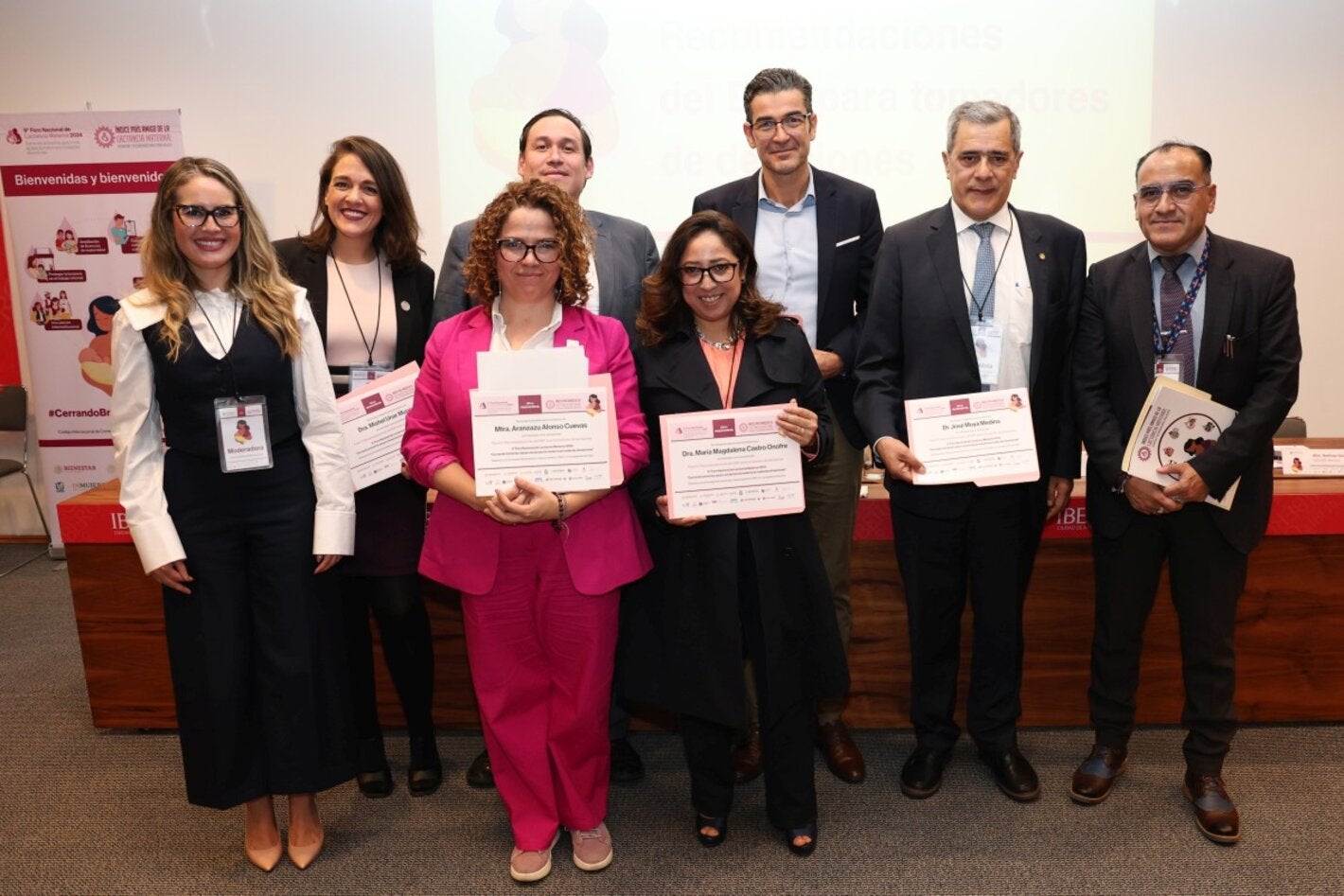 Foto de grupo, expositores del noveno foro de Lactancia Materna