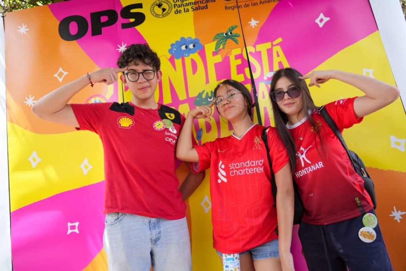 Jóvenes participantes del festival en Cumbayá, Distrito Metropolitano de Quito