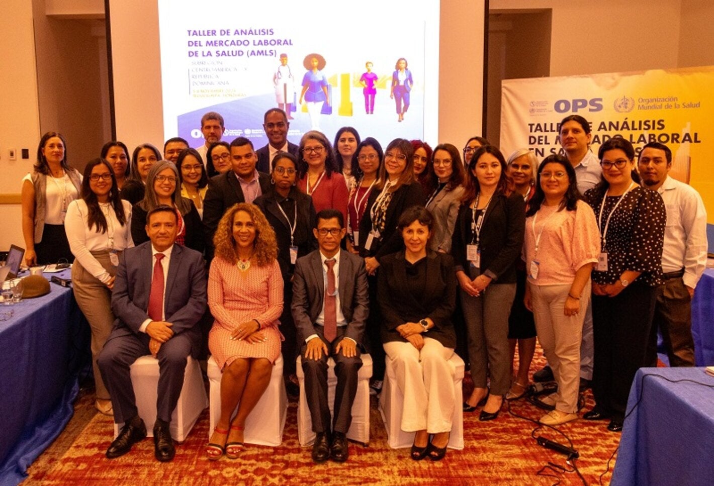 Participantes en el Taller de Análisis del Mercado Laboral de la Salud para CA y República Dominicana