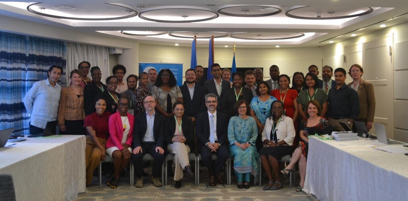 Foto de grupo de los participantes en el taller sobre meningitis en St Lucia