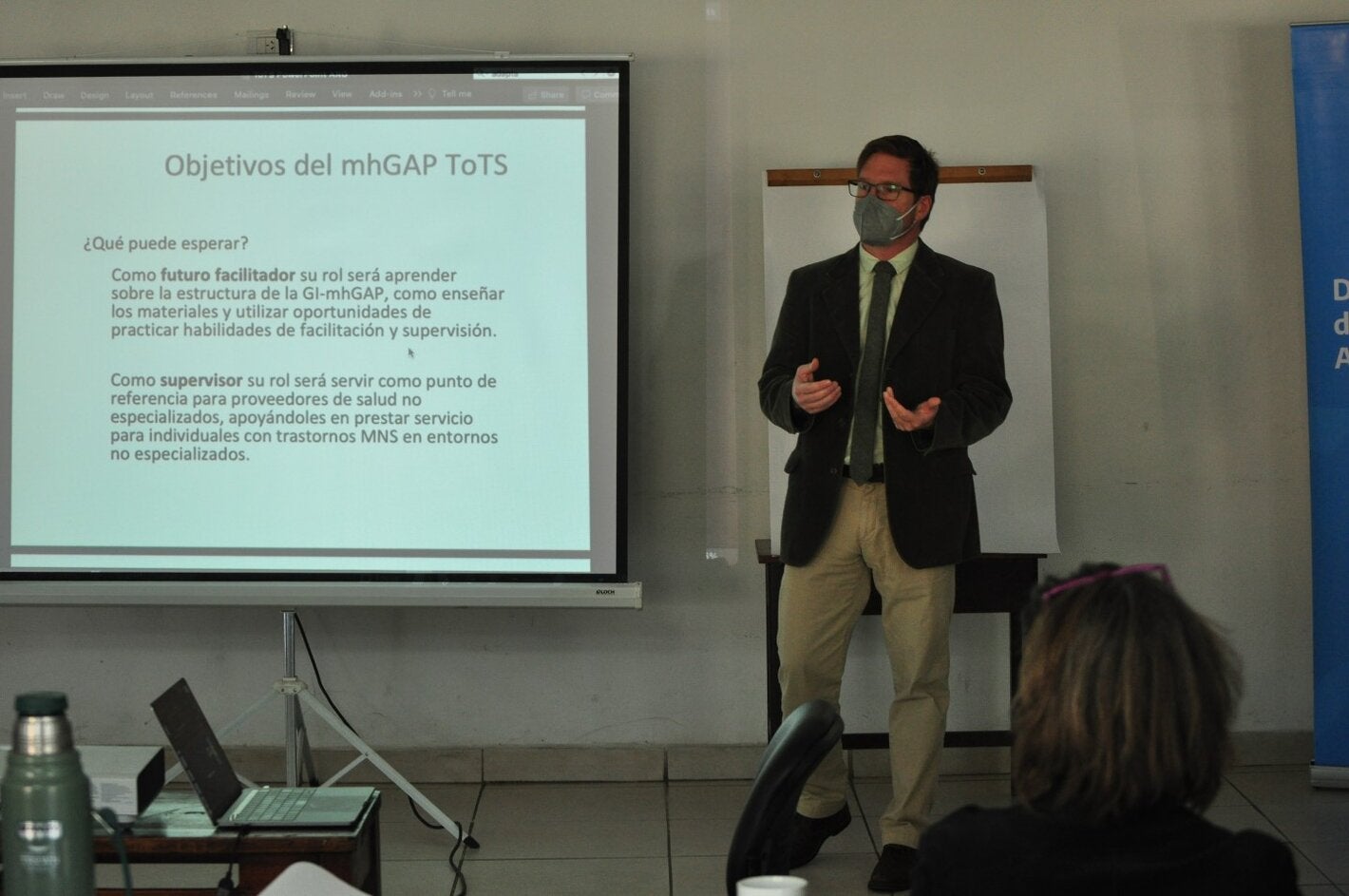 El asesor regional de Salud Mental para Suramérica de la OPS/OMS, Matías Irarrazaval, durante la capacitación.