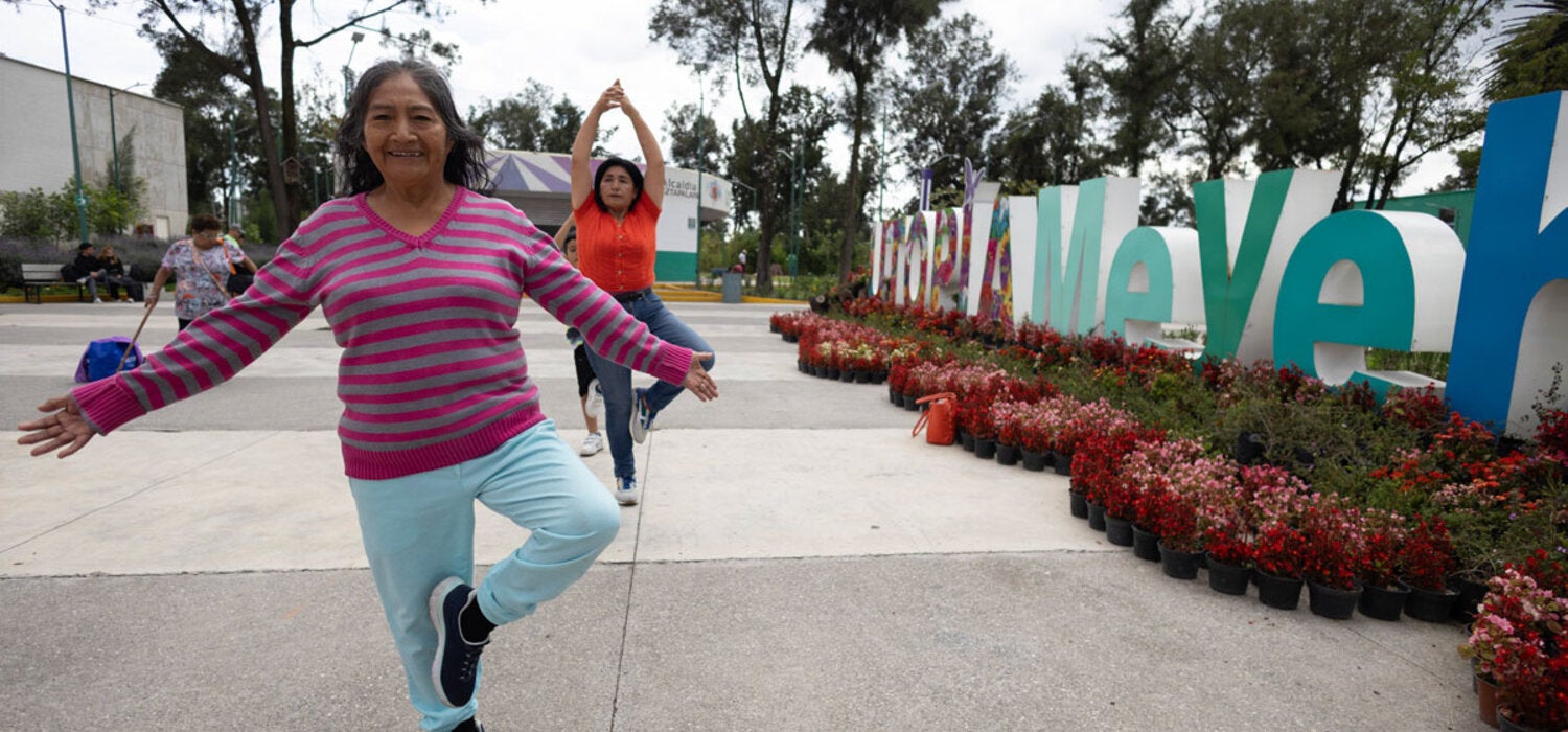 Women of different ages do Tai chi in Meyehualco